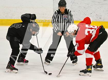 Thumbnail 1 in Mater Dei vs. Servite photogallery.
