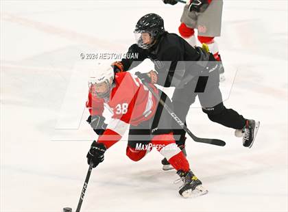 Thumbnail 1 in Mater Dei vs. Servite photogallery.