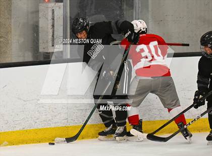 Thumbnail 3 in Mater Dei vs. Servite photogallery.