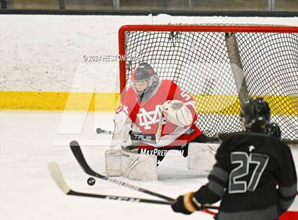 Thumbnail 2 in Mater Dei vs. Servite photogallery.