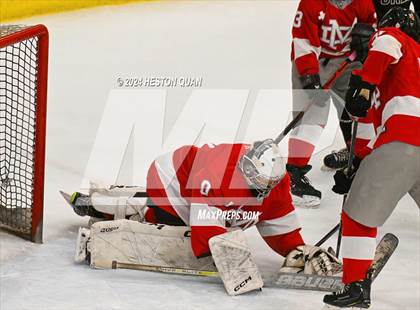 Thumbnail 1 in Mater Dei vs. Servite photogallery.