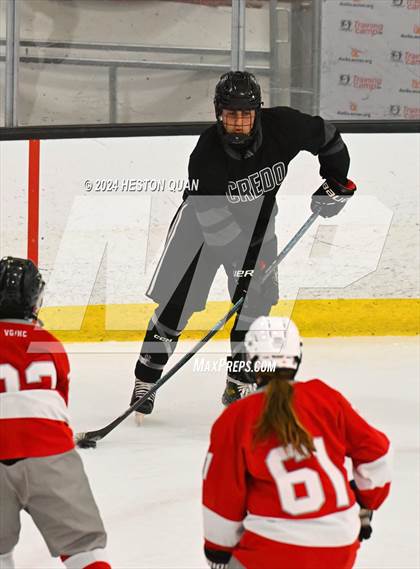 Thumbnail 1 in Mater Dei vs. Servite photogallery.