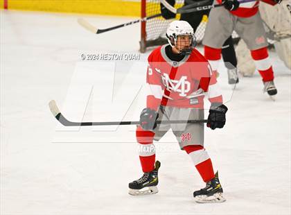 Thumbnail 1 in Mater Dei vs. Servite photogallery.
