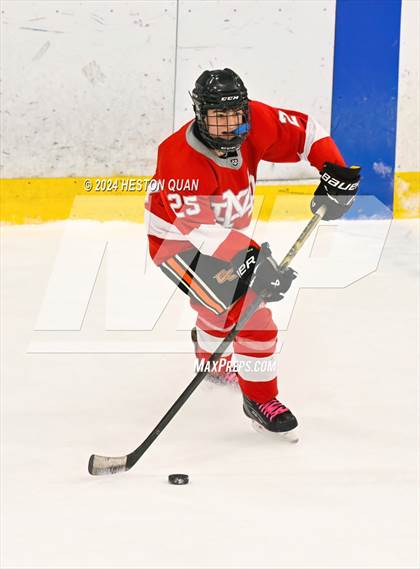 Thumbnail 1 in Mater Dei vs. Servite photogallery.