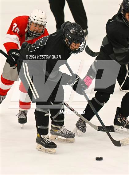 Thumbnail 3 in Mater Dei vs. Servite photogallery.