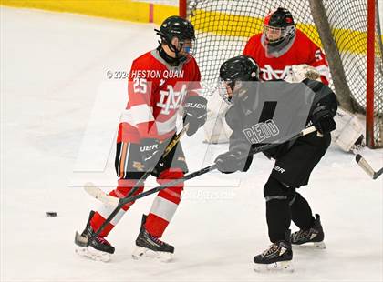 Thumbnail 3 in Mater Dei vs. Servite photogallery.