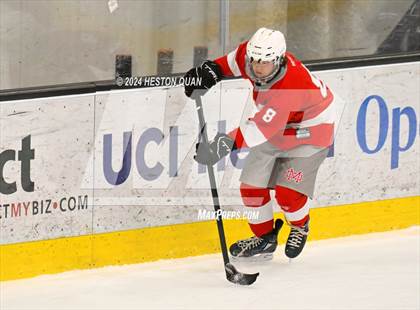 Thumbnail 2 in Mater Dei vs. Servite photogallery.