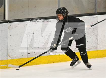Thumbnail 3 in Mater Dei vs. Servite photogallery.