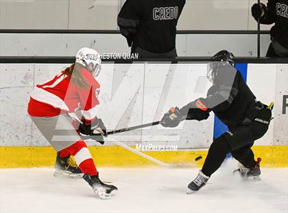 Thumbnail 1 in Mater Dei vs. Servite photogallery.