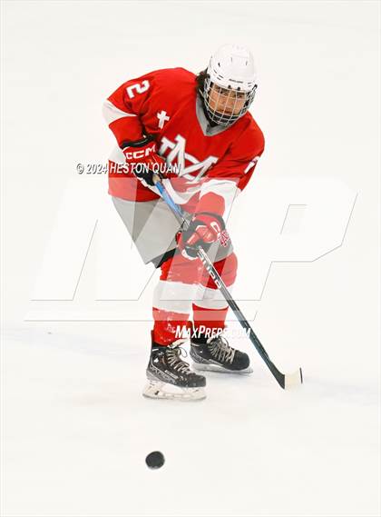 Thumbnail 2 in Mater Dei vs. Servite photogallery.