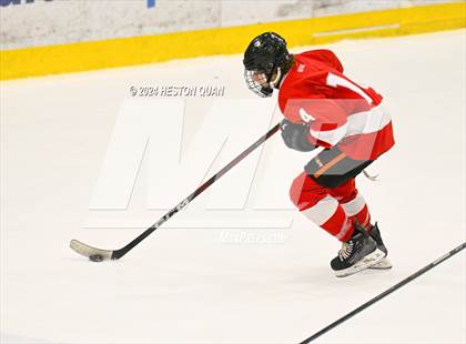 Thumbnail 2 in Mater Dei vs. Servite photogallery.