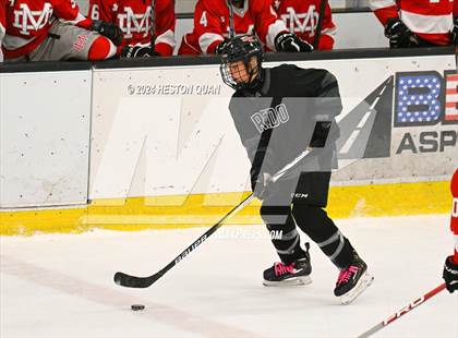 Thumbnail 3 in Mater Dei vs. Servite photogallery.