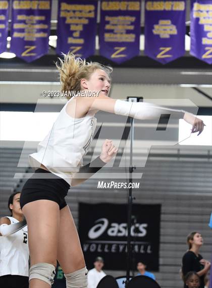 Thumbnail 3 in Archbishop Mitty vs. Saint Francis (Durango Fall Classic) photogallery.