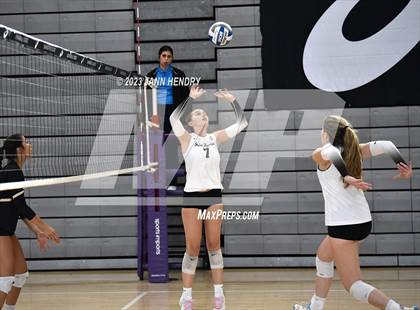 Thumbnail 3 in Archbishop Mitty vs. Saint Francis (Durango Fall Classic) photogallery.