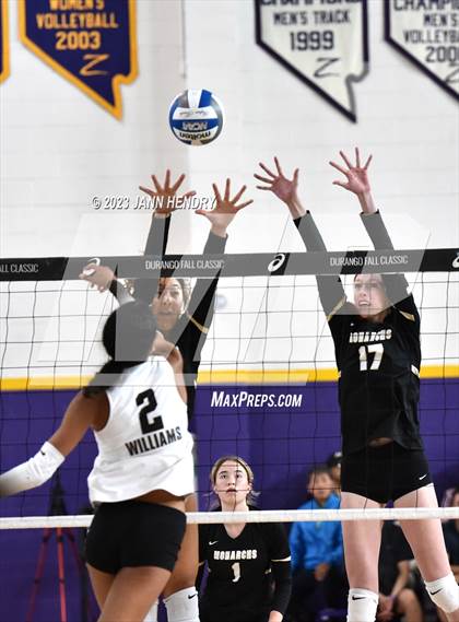Thumbnail 2 in Archbishop Mitty vs. Saint Francis (Durango Fall Classic) photogallery.