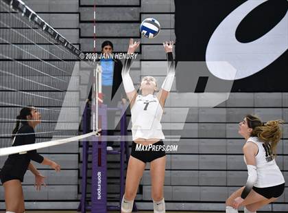 Thumbnail 2 in Archbishop Mitty vs. Saint Francis (Durango Fall Classic) photogallery.