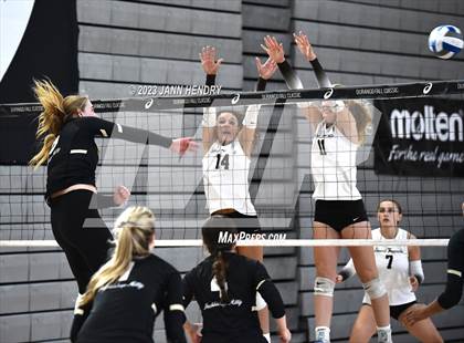Thumbnail 3 in Archbishop Mitty vs. Saint Francis (Durango Fall Classic) photogallery.