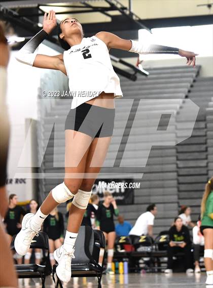 Thumbnail 2 in Archbishop Mitty vs. Saint Francis (Durango Fall Classic) photogallery.