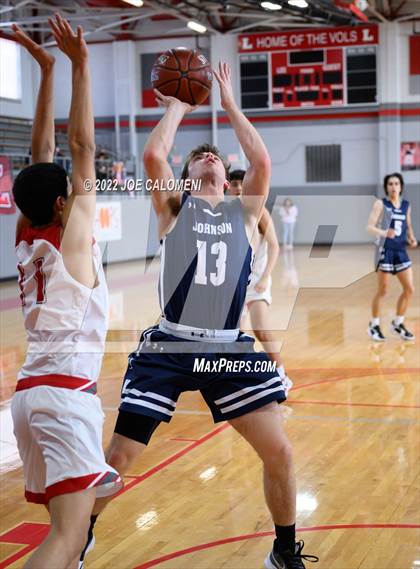 Thumbnail 3 in Lee vs Johnson photogallery.