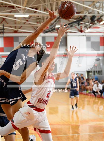 Thumbnail 2 in Lee vs Johnson photogallery.