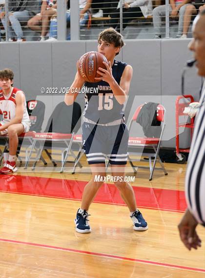 Thumbnail 2 in Lee vs Johnson photogallery.