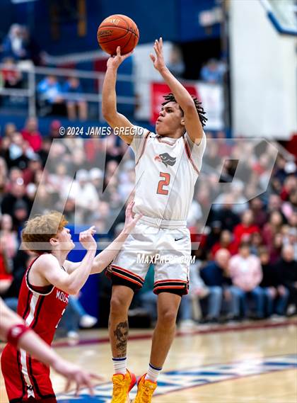 Thumbnail 2 in Moon Area @ Bethel Park (PIAA 5A Quarterfinal) photogallery.