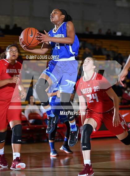 Thumbnail 2 in Palisades @ Mater Dei (Nike Extravaganza) photogallery.
