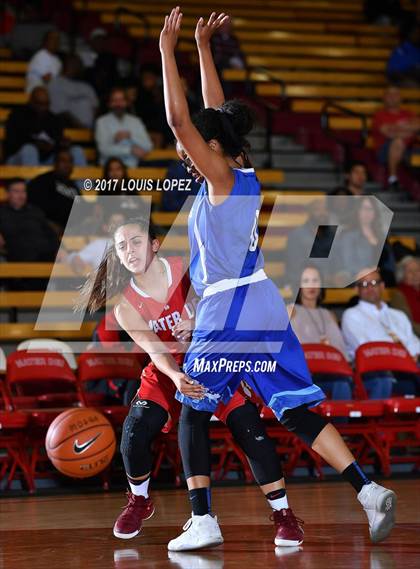 Thumbnail 3 in Palisades @ Mater Dei (Nike Extravaganza) photogallery.