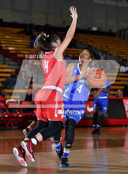 Thumbnail 3 in Palisades @ Mater Dei (Nike Extravaganza) photogallery.