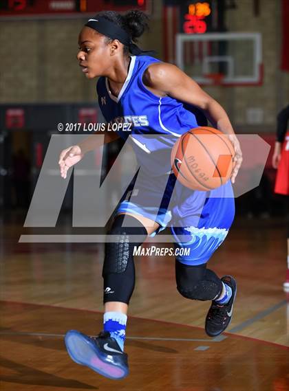 Thumbnail 3 in Palisades @ Mater Dei (Nike Extravaganza) photogallery.