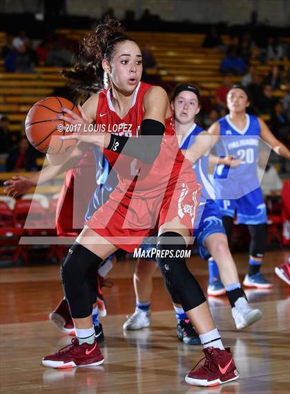 Thumbnail 2 in Palisades @ Mater Dei (Nike Extravaganza) photogallery.