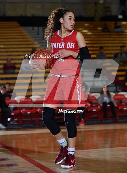Thumbnail 2 in Palisades @ Mater Dei (Nike Extravaganza) photogallery.