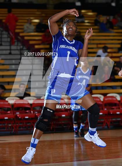 Thumbnail 2 in Palisades @ Mater Dei (Nike Extravaganza) photogallery.