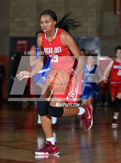Thumbnail 2 in Palisades @ Mater Dei (Nike Extravaganza) photogallery.