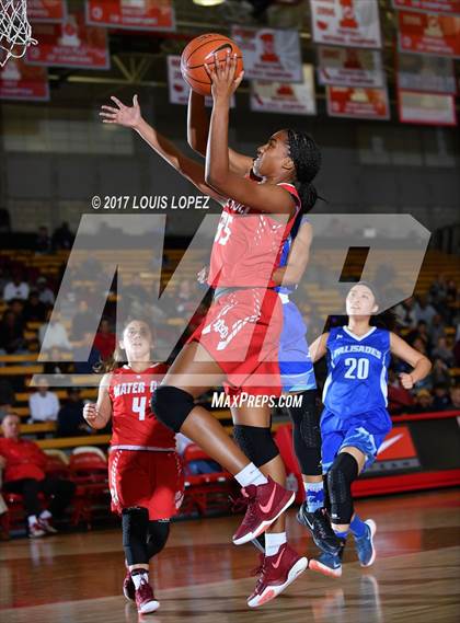 Thumbnail 3 in Palisades @ Mater Dei (Nike Extravaganza) photogallery.