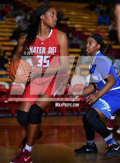 Thumbnail 1 in Palisades @ Mater Dei (Nike Extravaganza) photogallery.