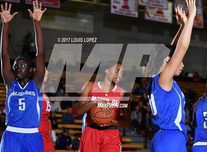 Thumbnail 3 in Palisades @ Mater Dei (Nike Extravaganza) photogallery.