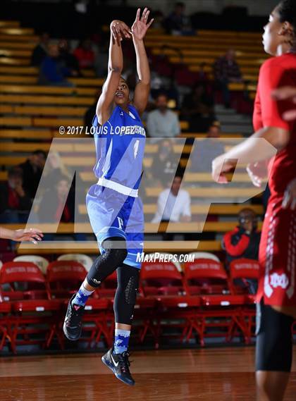 Thumbnail 2 in Palisades @ Mater Dei (Nike Extravaganza) photogallery.