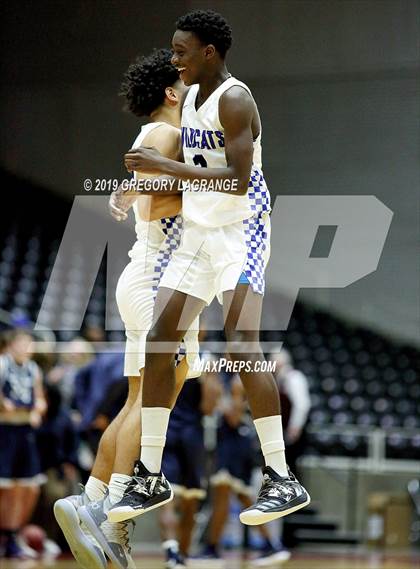 Thumbnail 2 in Lone Star vs Sulphur Springs  photogallery.