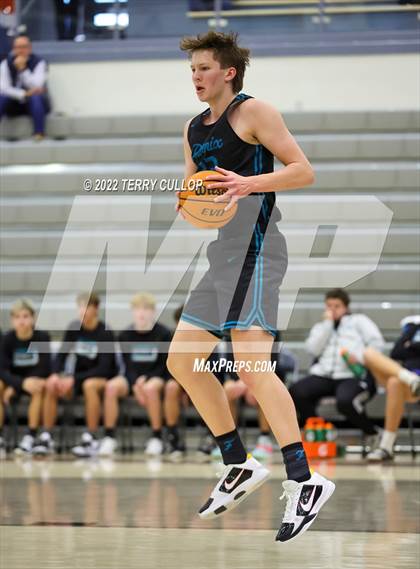 Thumbnail 1 in Farmington vs. Dixie (Falcon Classic) photogallery.