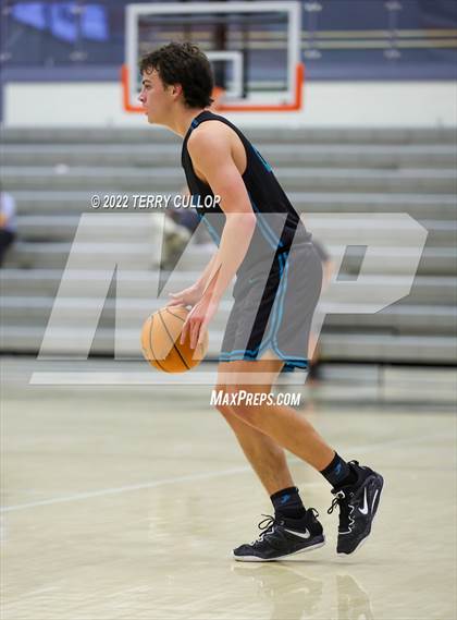 Thumbnail 2 in Farmington vs. Dixie (Falcon Classic) photogallery.