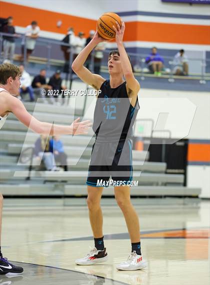 Thumbnail 3 in Farmington vs. Dixie (Falcon Classic) photogallery.