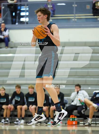 Thumbnail 3 in Farmington vs. Dixie (Falcon Classic) photogallery.