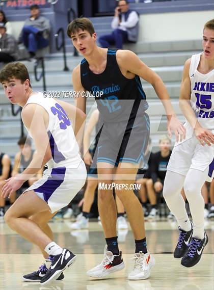 Thumbnail 1 in Farmington vs. Dixie (Falcon Classic) photogallery.