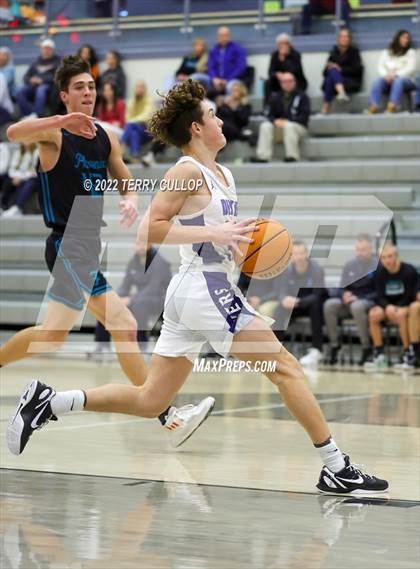 Thumbnail 1 in Farmington vs. Dixie (Falcon Classic) photogallery.