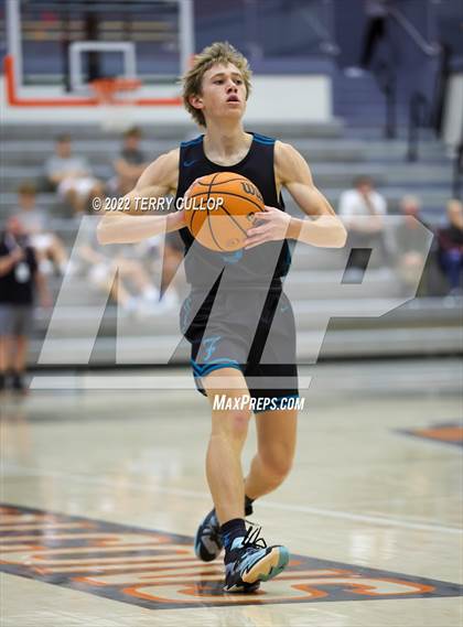 Thumbnail 3 in Farmington vs. Dixie (Falcon Classic) photogallery.