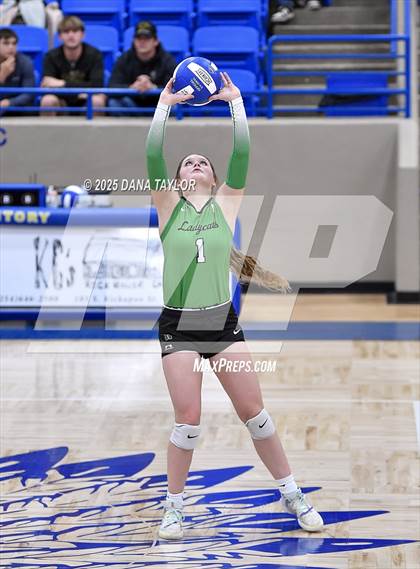 Thumbnail 2 in Strawn vs. Newcastle (Bi-District) photogallery.