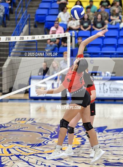 Thumbnail 1 in Strawn vs. Newcastle (Bi-District) photogallery.