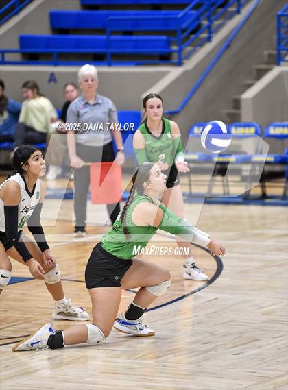 Thumbnail 2 in Strawn vs. Newcastle (Bi-District) photogallery.