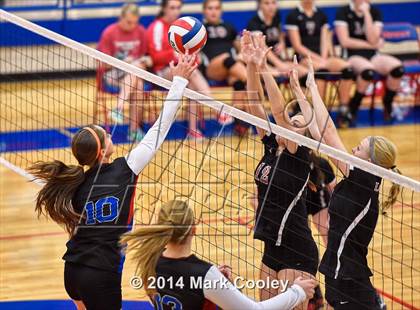 Thumbnail 3 in Lorena @ Midway photogallery.